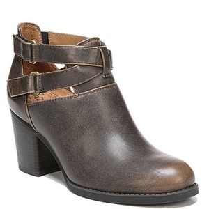 Natural soul tobi bootie size 10